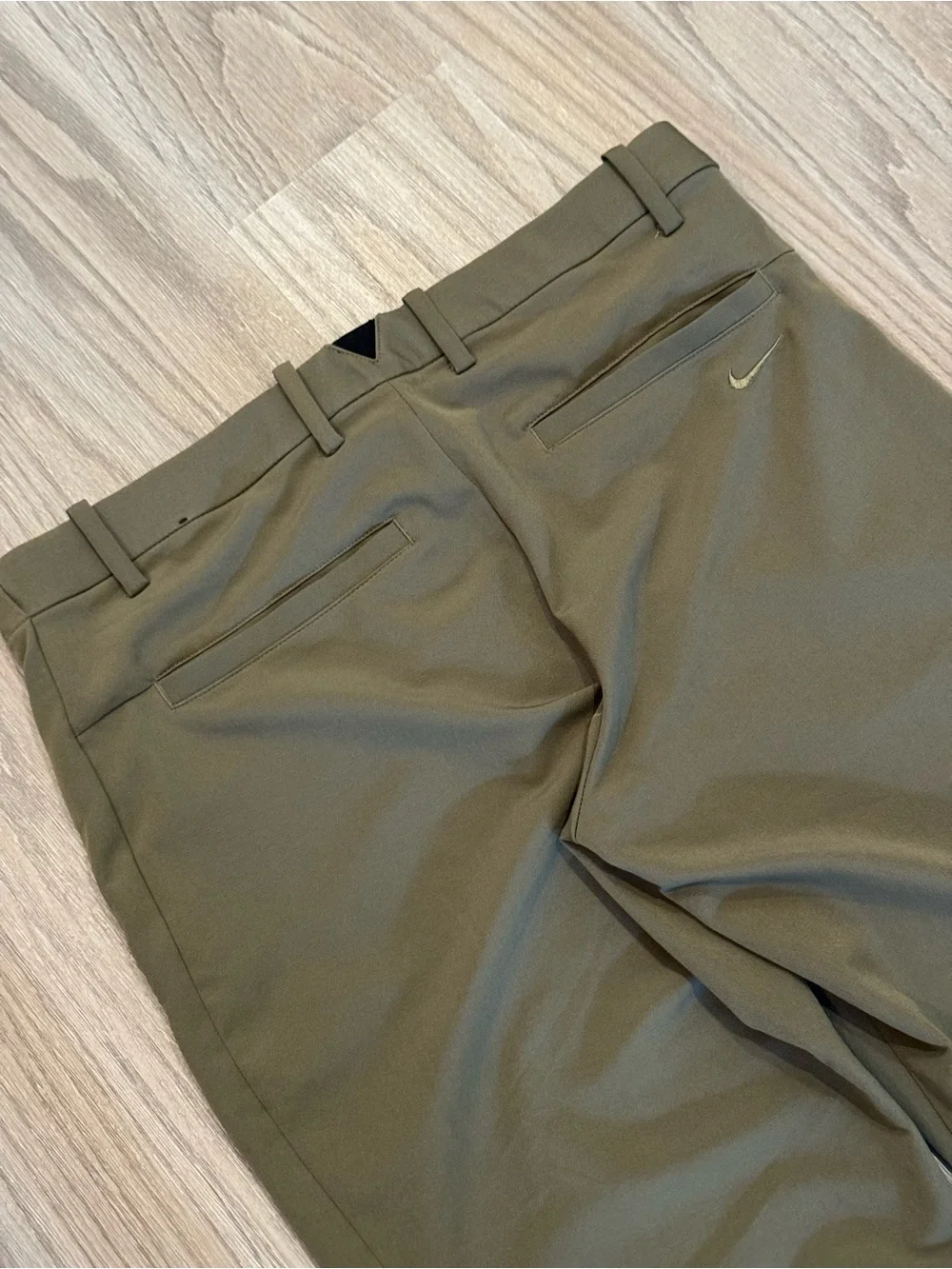 Nike Men's Olive Chino Pants Medium Golf Performance Pants